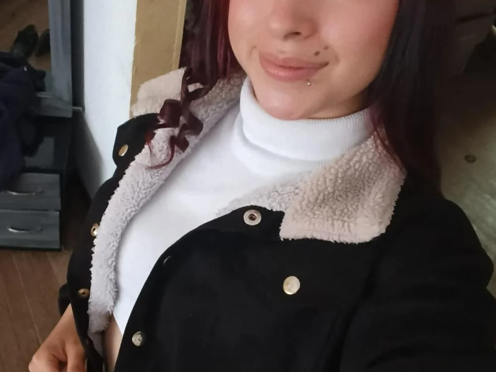 emili_noa offline chatrum