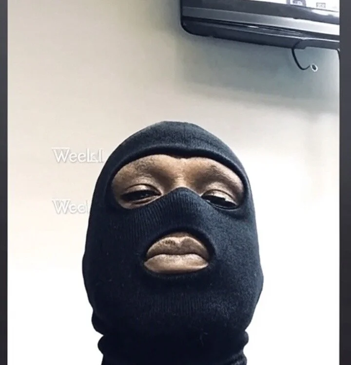 KneelToDaddy: συνομιλία ΧΧΧ εκτός σύνδεσης