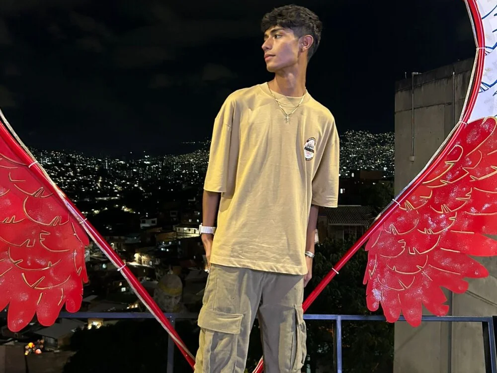 oliverhot2005 অফলাইন XXX চ্যাট