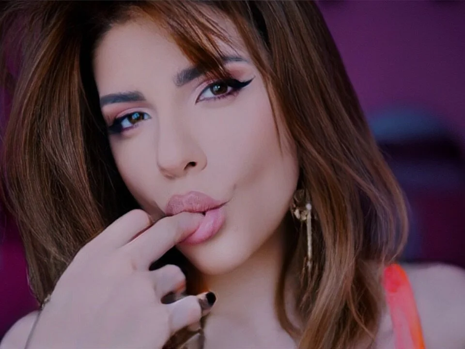 AlexaCreed's Offline XXX Chat