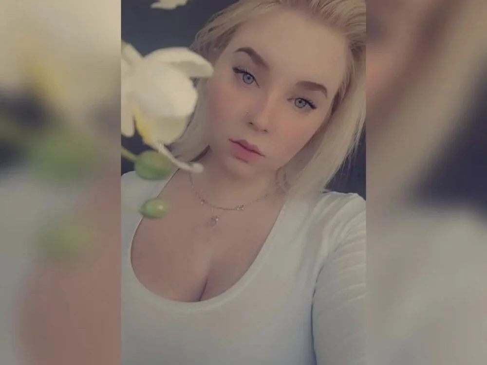 MinchenBienchen98 offline XXX-chatje