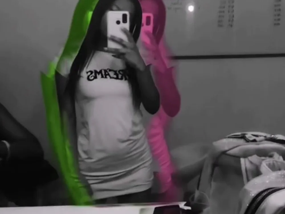 sonata_fanning's Offline Chat Room