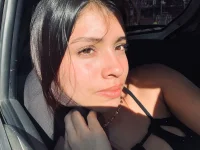 mily_Lopez's Live XXX Chat