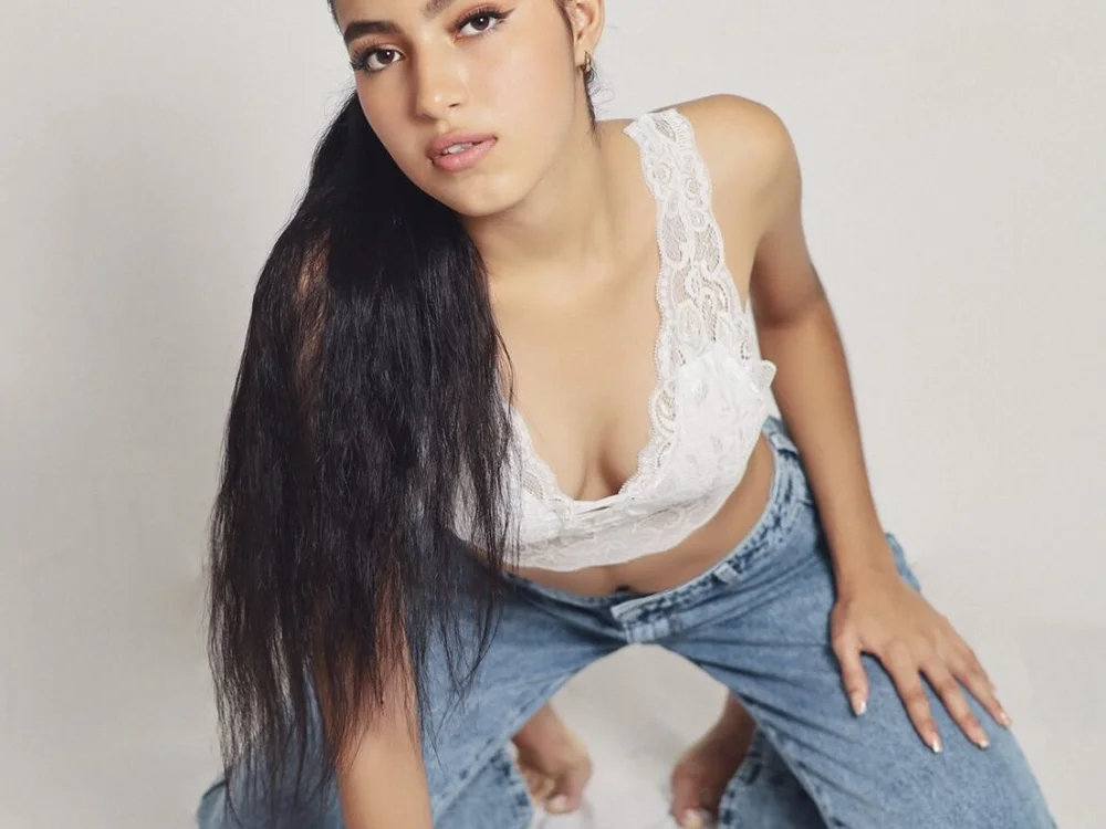 Miflaca_22 offline chatrum