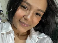 emmasecretroom's Offline XXX Chat