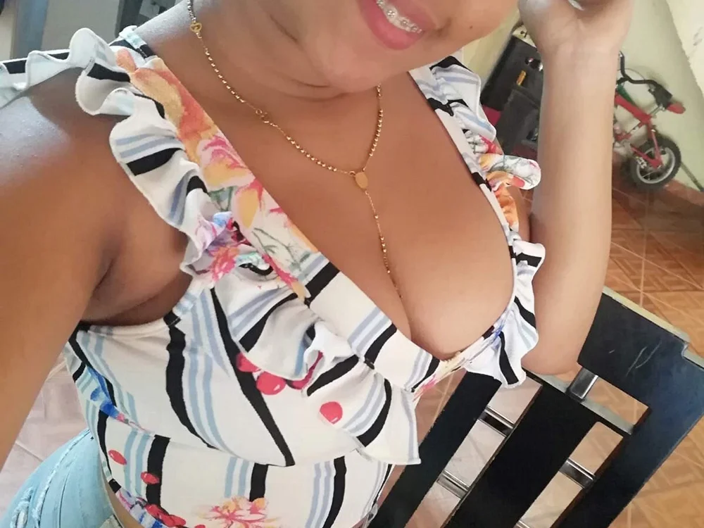 thaliaa_sexy's Offline XXX Chat