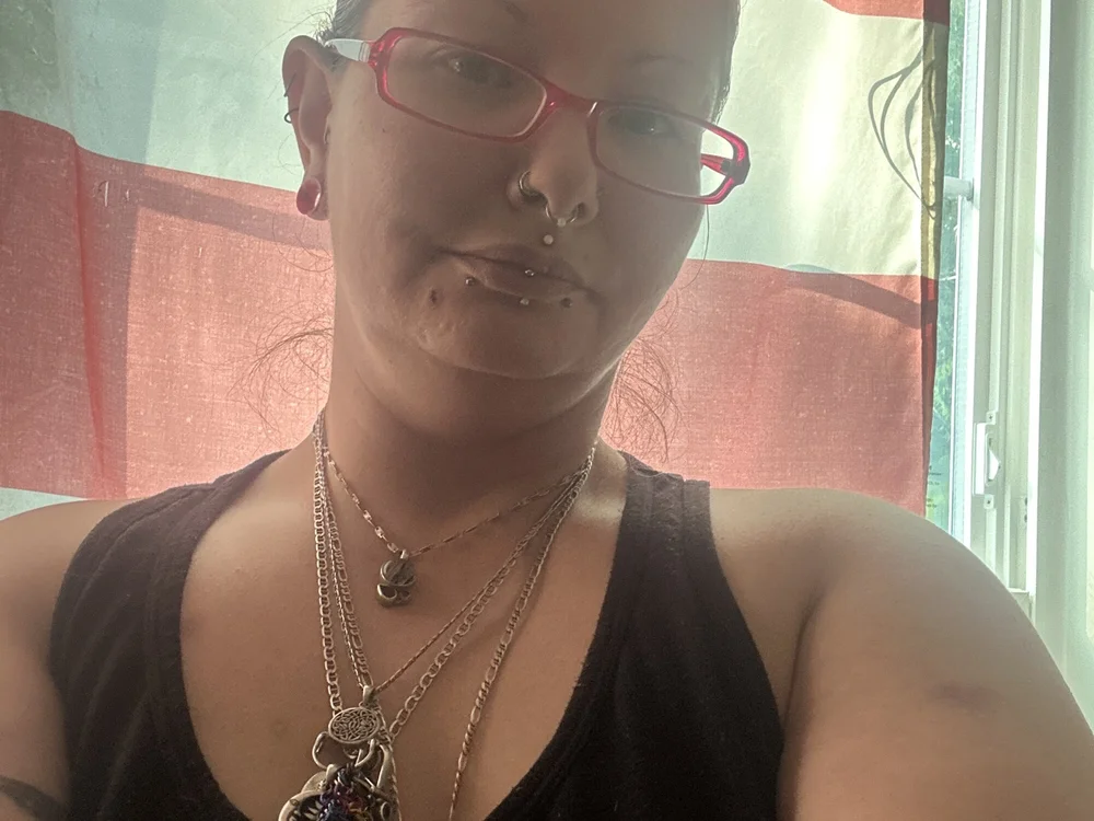 Pretty_Pixie81's Offline Chat Room