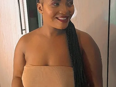 ThickBoityAlison_ - smoking