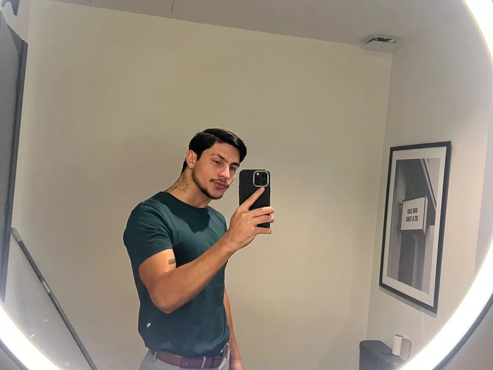 axel_black7 Offline XXX-Chat