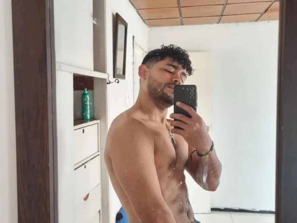 JAOS99 Adlı Modelin Çevrimdışı Sohbet Odası