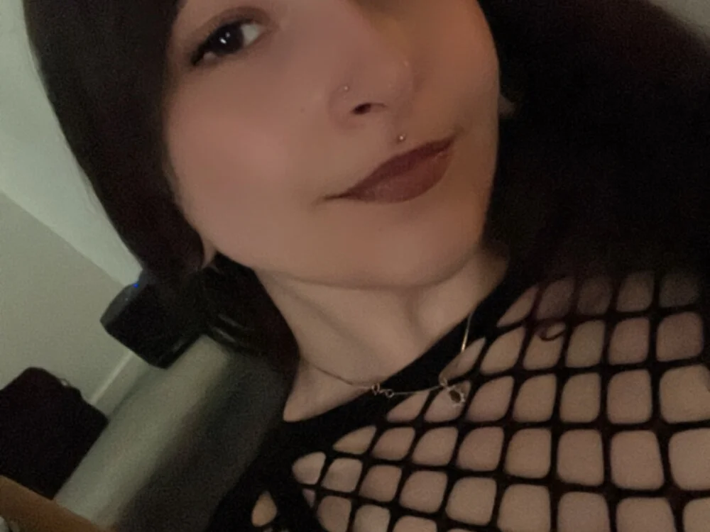 LusciousLiLi 離線 XXX 聊天