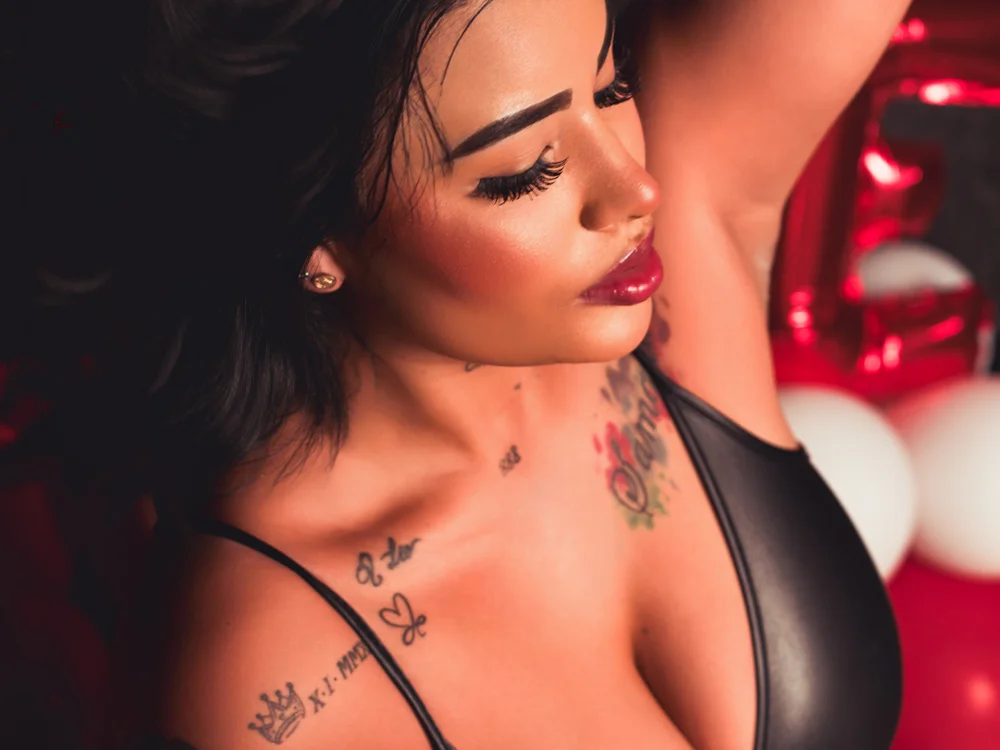MaddyGray_のオフラインXXXチャット