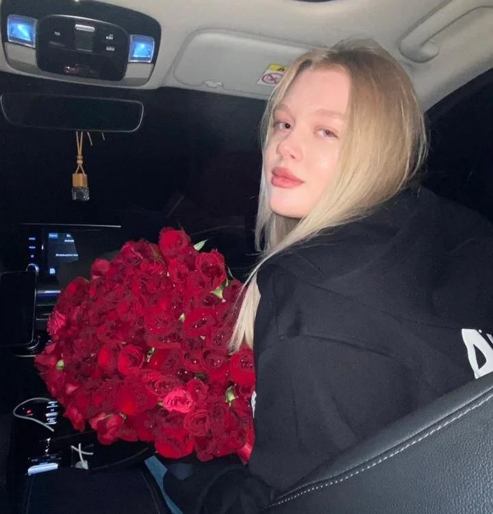 Ellilovv Chat XXX offline