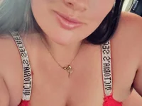 Model Neve_Collins