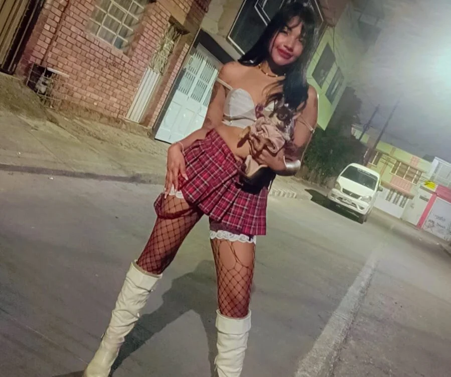 realybeautiful's Offline XXX Chat