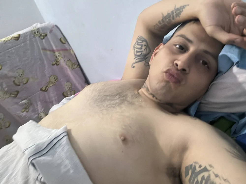 Max300491's Offline Chat Room