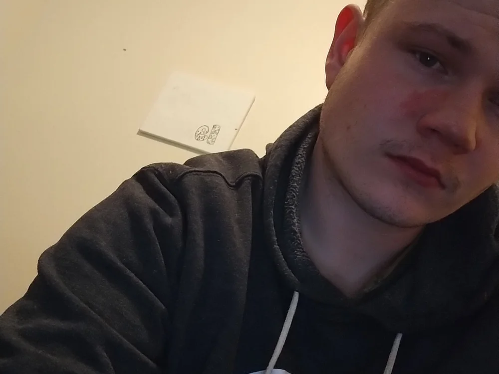 nikko71098's Offline Chat Room