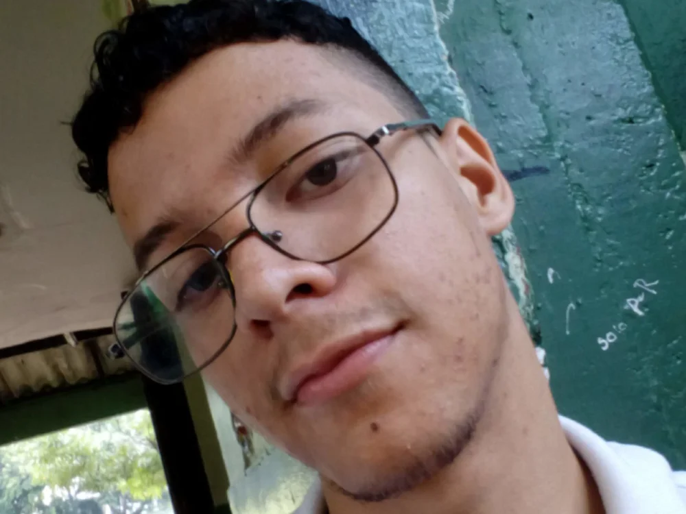 boy_bigcock01's Offline XXX Chat