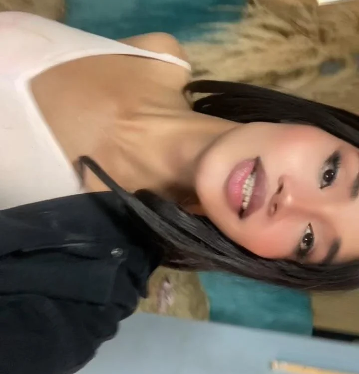 horny_bri_: συνομιλία ΧΧΧ εκτός σύνδεσης