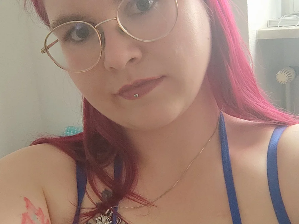 Pussycatlady95's Offline XXX Chat