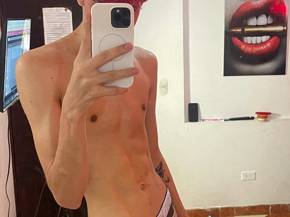 Offline XXX chat TWINKS_FRIENDS