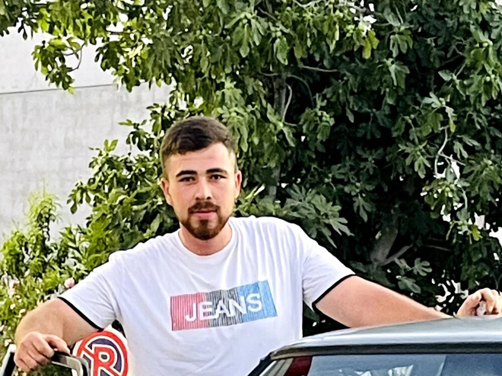 Heybengeldim35's Offline XXX Chat