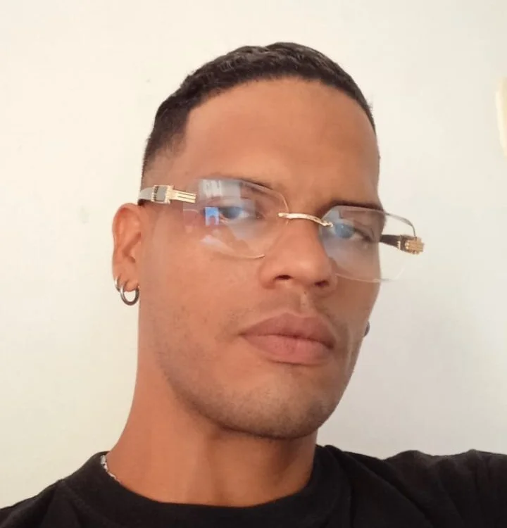 daniel2x2's Offline Chat Room