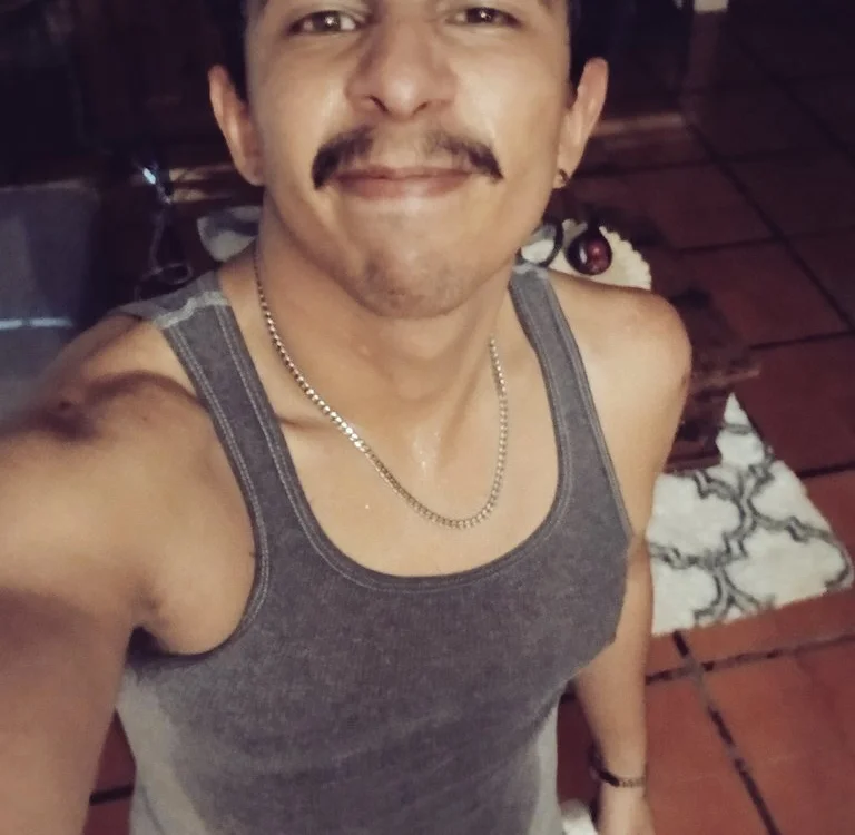 HexLatino13 Offline XXX-Chat