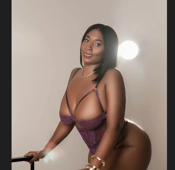 Офлайн-чат XXX HanaThompson