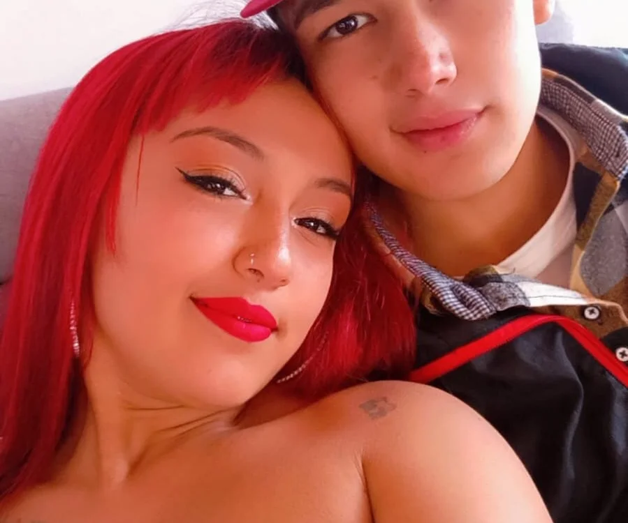 Offline XXX chat modela NaughtyCoupleVIP