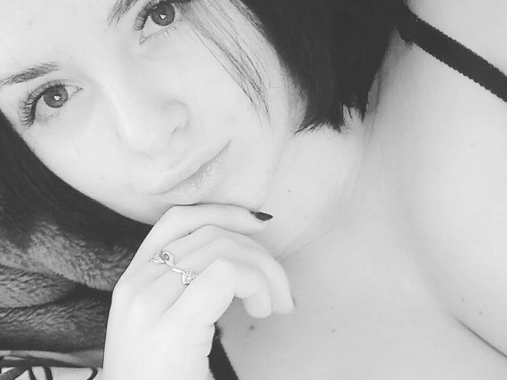 ElizaDiamond's Offline XXX Chat