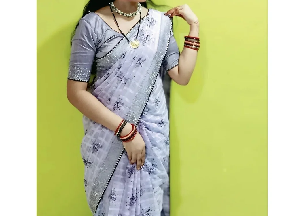 priya-8899 offline chatrum