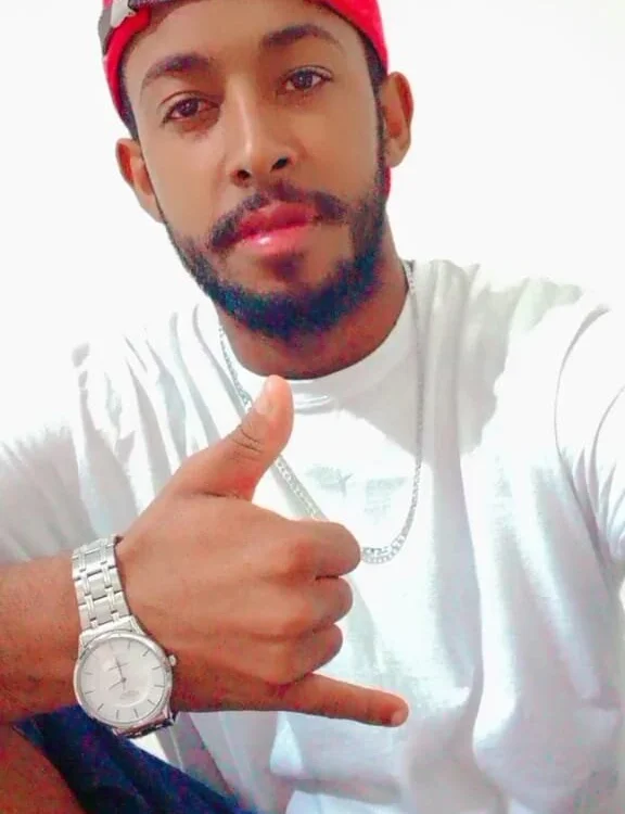 Neguinhooo offline chatrum