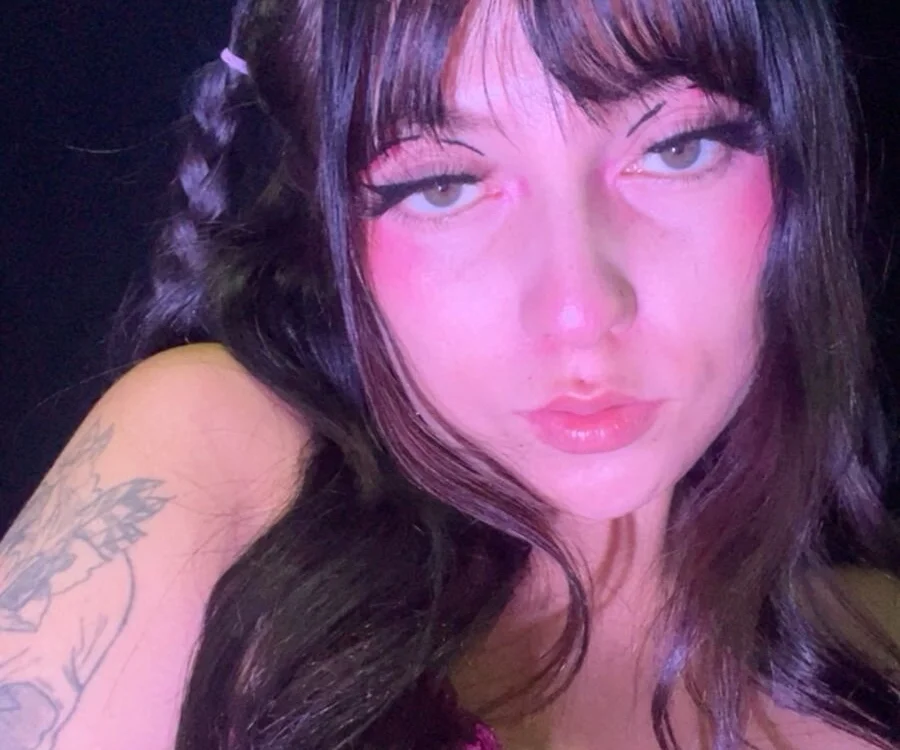 chloey_nicole cam model