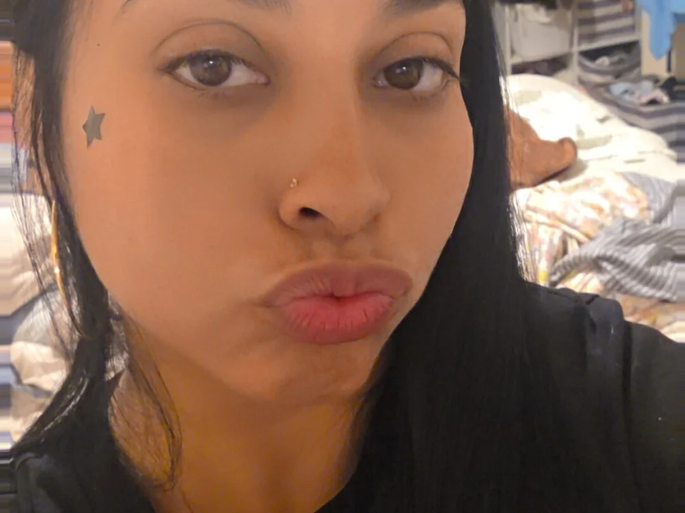 rive4905 Offline XXX-chat