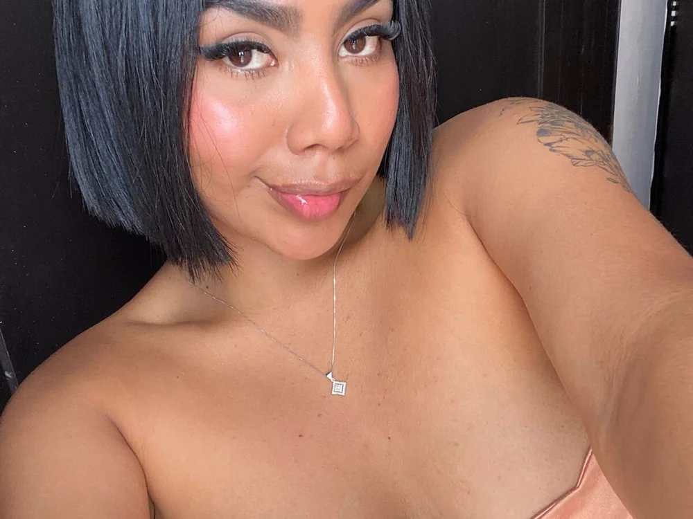 AlexiaFox_'s Offline XXX Chat