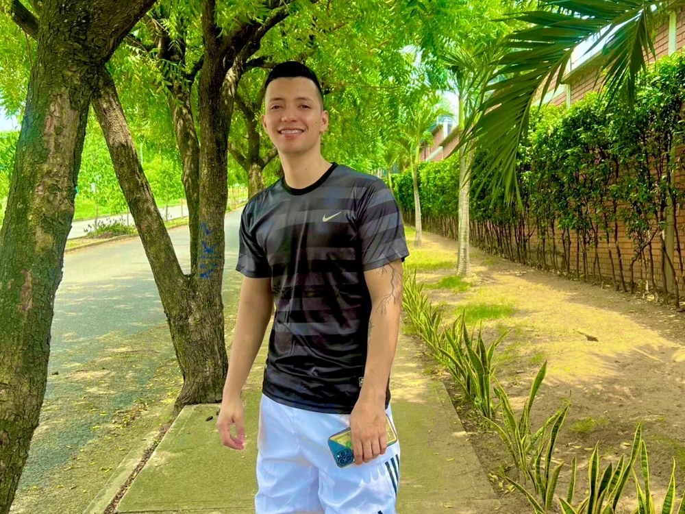 ห้องแชทออฟไลน์ของ BigCock_Exotic1