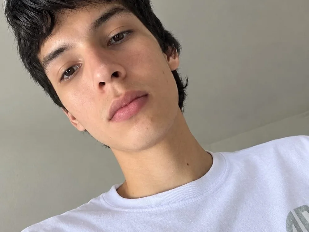 AbyssGaze Offline XXX-chat