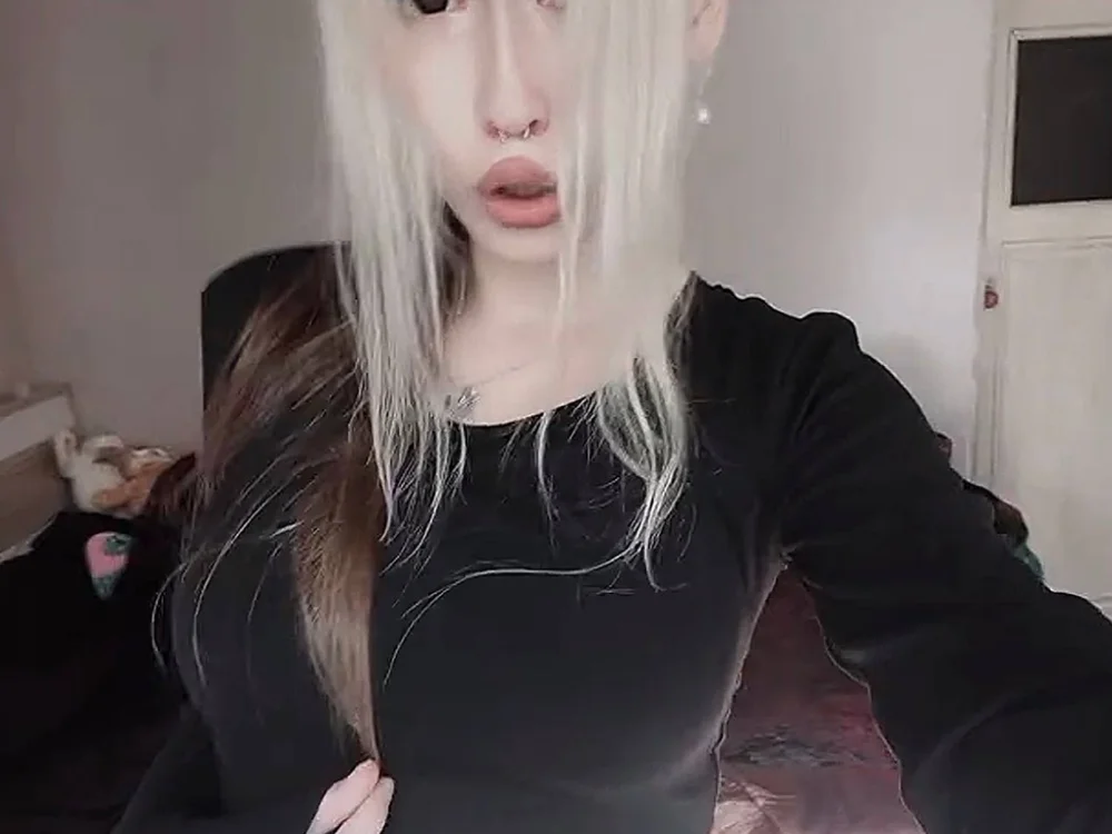 amenasweety Adlı Modelin Çevrimdışı XXX Sohbeti