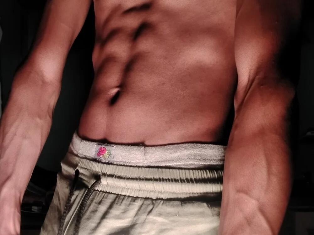 Bryanrahk1208 Offline XXX-chat