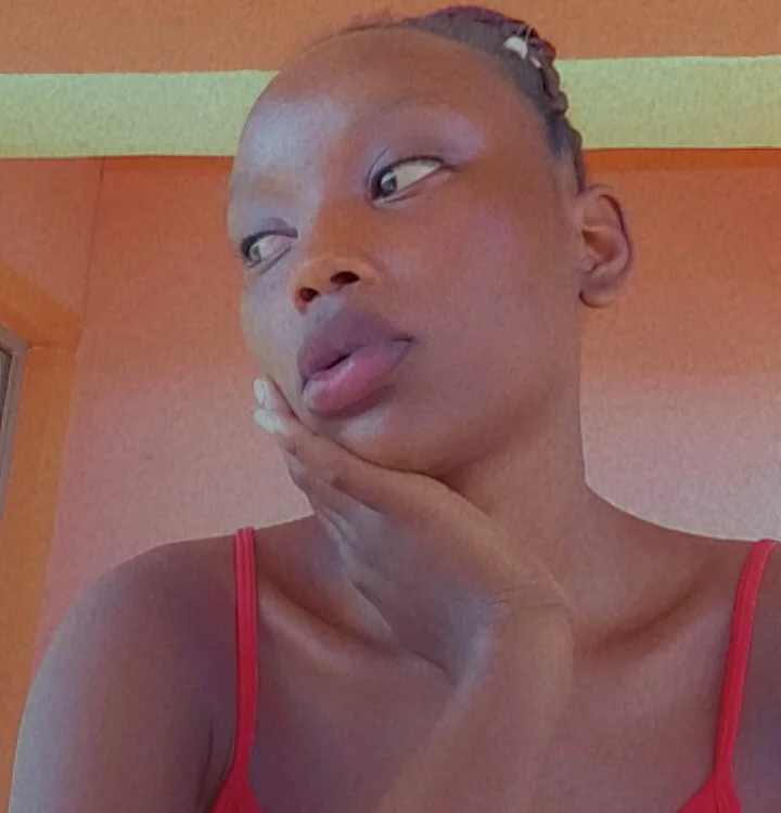 dreambody_ Adlı Modelin Çevrimdışı XXX Sohbeti