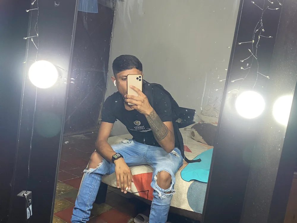 AARON_HO offline XXX-chat