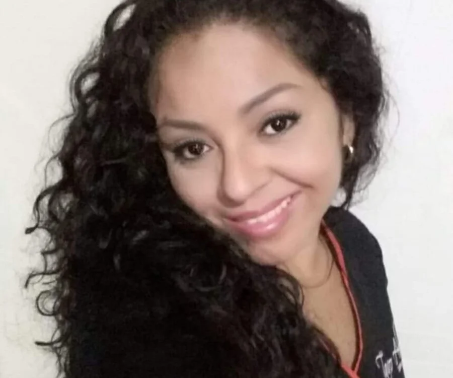 Oreana_Milf's Offline Chat Room