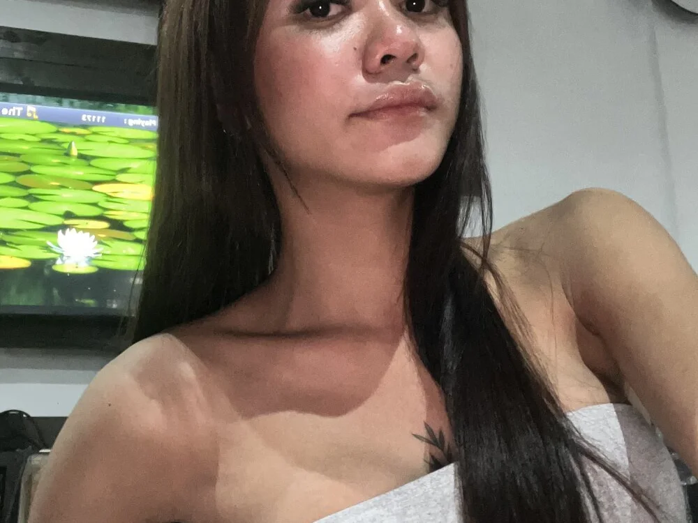 urgoddess_alexa Chat XXX offline