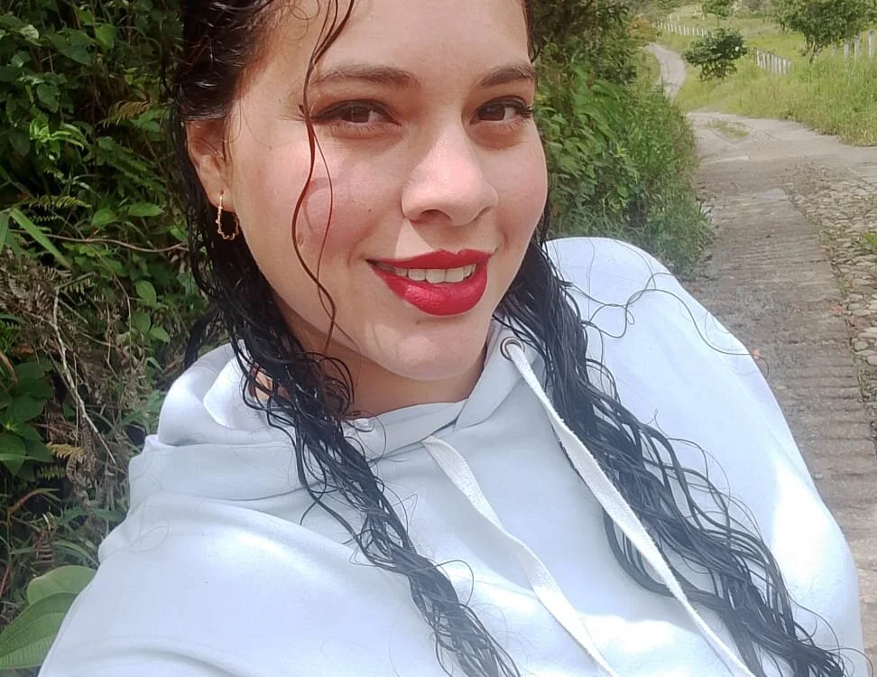 Mia__Navarro98__ Obrolan XXX Offline