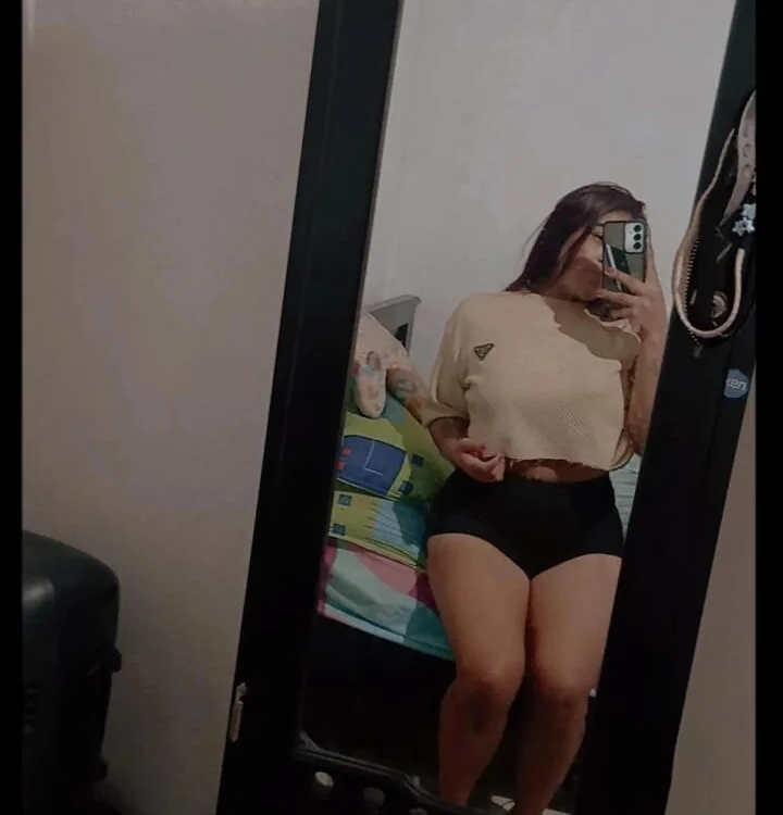 RoseBroown Offline XXX-Chat