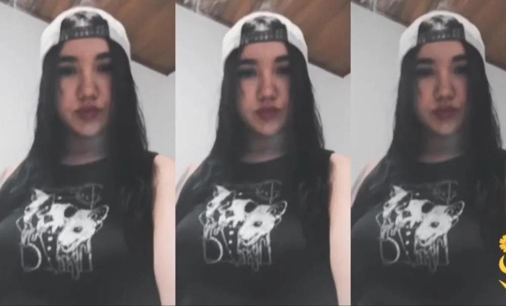 Liana_cute's Offline XXX Chat