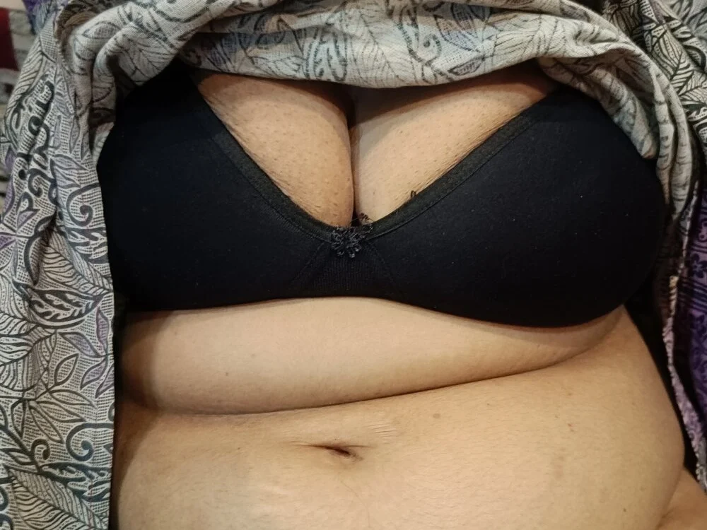 Hot__bhabhi_99 离线XXX聊天