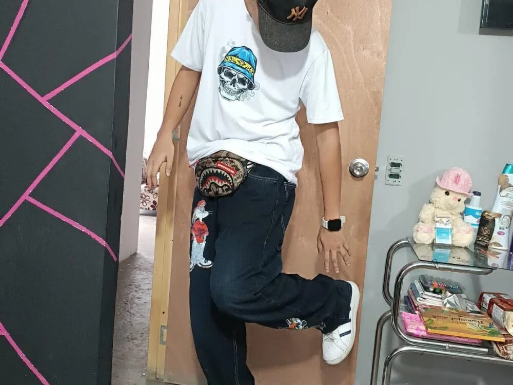 isabelll7777 Offline XXX-Chat