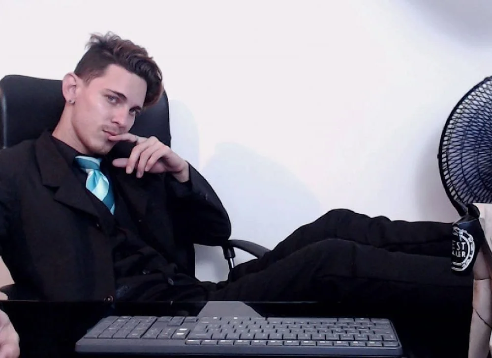 beli_'s Offline Chat Room